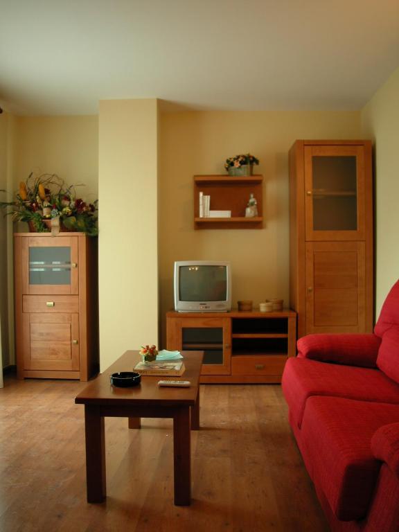 Apartamentos Estop Sahun Pokoj fotografie